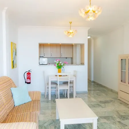 Lovely Fourth Floor Ocean View Lago Apartment *